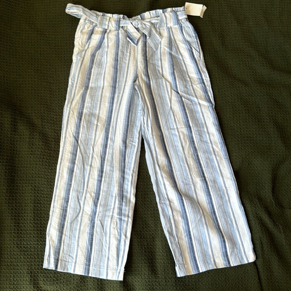 BCBGgirl lightweight summer pants. Brand new
